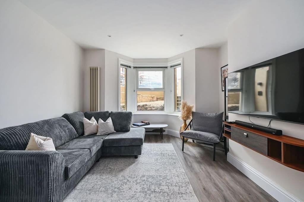 Stunning Spacious Duplex With Garden 141A Hastings Exteriör bild